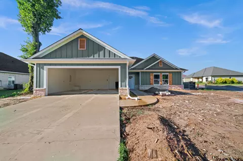 102 Rose Row, Winona, TX 75792
