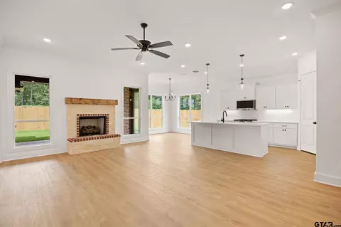 2072 Locklear Ln, Tyler, TX 75703 photo 7