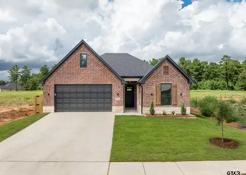 2072 Locklear Ln, Tyler, TX 75703
