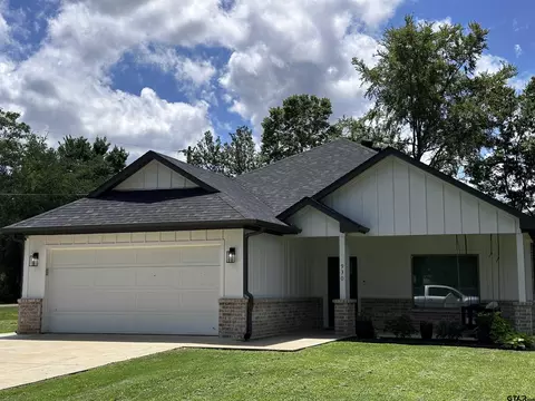 930 Rollingwood Dr, Bullard, TX 75757
