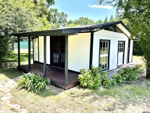 136 Lindsey Rd, Big Sandy, TX 75755