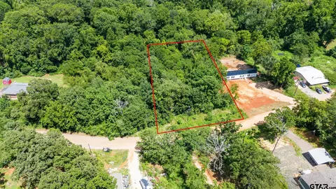 19213 Hillside Dr, Tyler, TX 75703