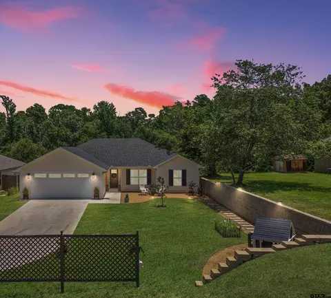 117 Lainey Ln, Mineola, TX 75773