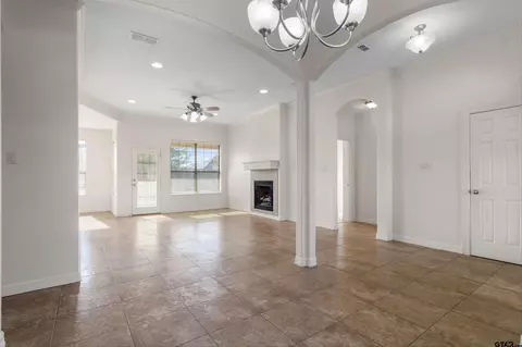 452 Princess Pl, Tyler, TX 75704