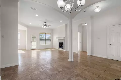 452 Princess Pl, Tyler, TX 75704