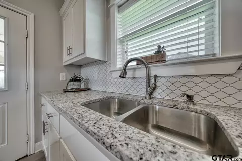 353 Smith Cir, Lindale, TX 75771 photo 20