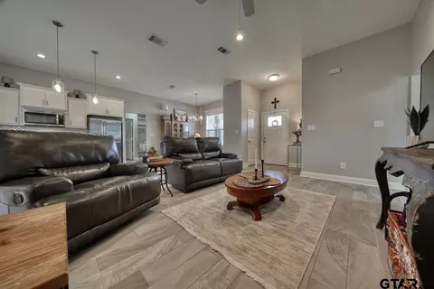 353 Smith Cir, Lindale, TX 75771 photo 8