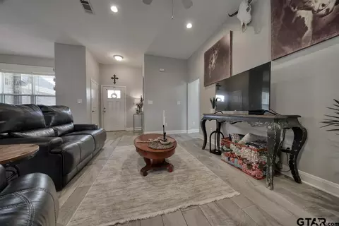 353 Smith Cir, Lindale, TX 75771 photo 9