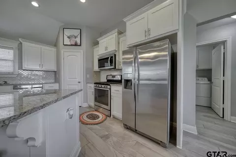 353 Smith Cir, Lindale, TX 75771 photo 16