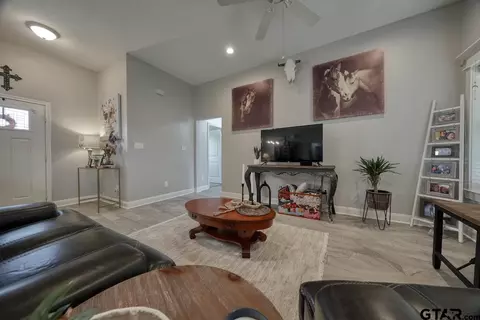 353 Smith Cir, Lindale, TX 75771 photo 7