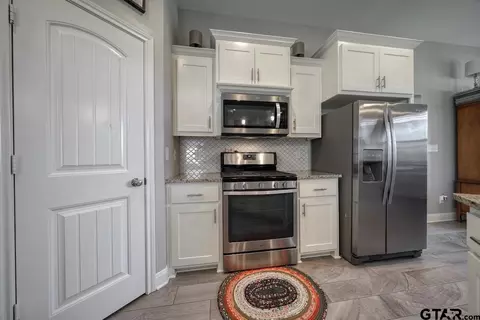 353 Smith Cir, Lindale, TX 75771 photo 17