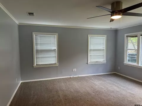 210 E Pirate St, Longview, TX 75604 photo 5