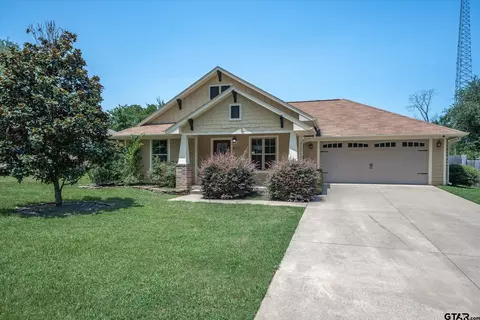 300 Noonday Rd, Chandler, TX 75758