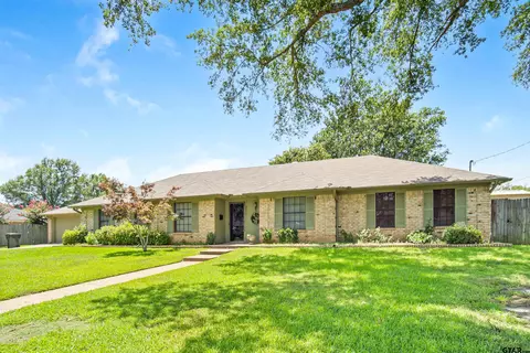 5015 Whippoorwill Dr, Tyler, TX 75703