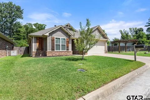 2910 Meadow Brook Trl, Tyler, TX 75701