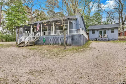 841 Poplar Knl, Holly Lake Ranch, TX 75765