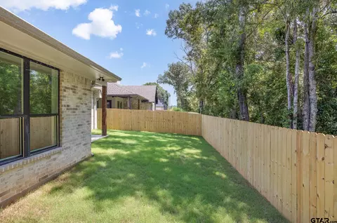 Exterior - 2079 Locklear Ln, Tyler, TX 75703 photo 6 of 7