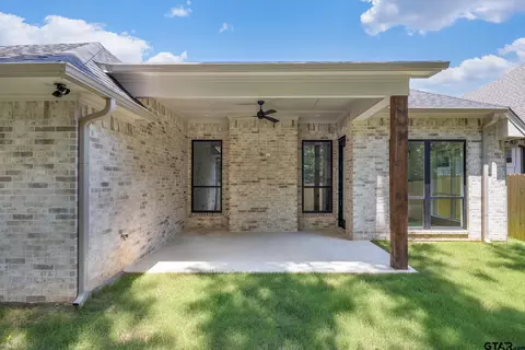Exterior - 2079 Locklear Ln, Tyler, TX 75703 photo 5 of 7