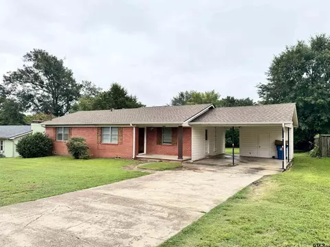 1305 Richardson Dr, Henderson, TX 75654