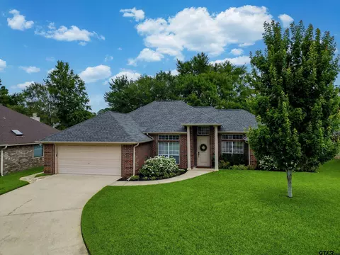 2076 Yasmeen Cir, Flint, TX 75762