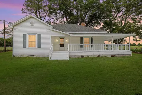 11149 E Cr 366, Mount Enterprise, TX 75681