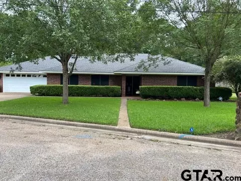 1616 Robin, Mineola, TX 75773
