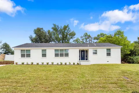 1025 S Azalea Dr, Tyler, TX 75701