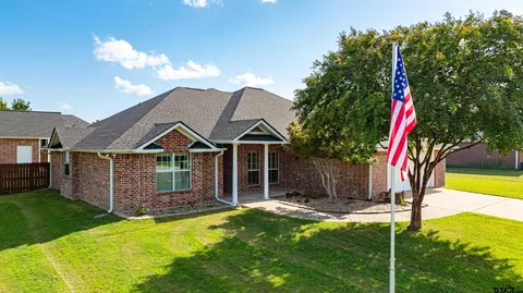 1204 Silver Oak St, Mount Pleasant, TX 75455