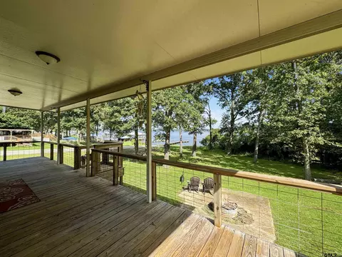 21420 Water Rdg, Chandler, TX 75758