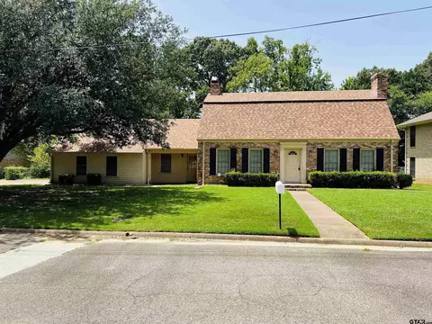 804 Circle Dr, Winnsboro, TX 75494