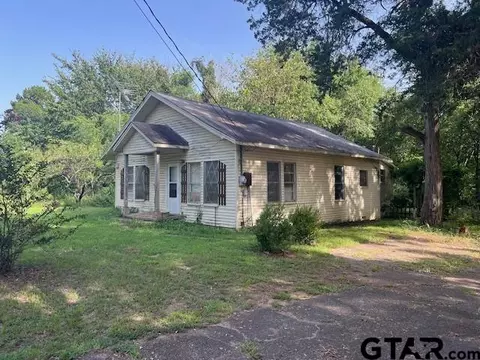 655 Jefferson, Pittsburg, TX 75686