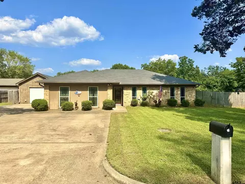 306 Hillcreek Dr, Whitehouse, TX 75791