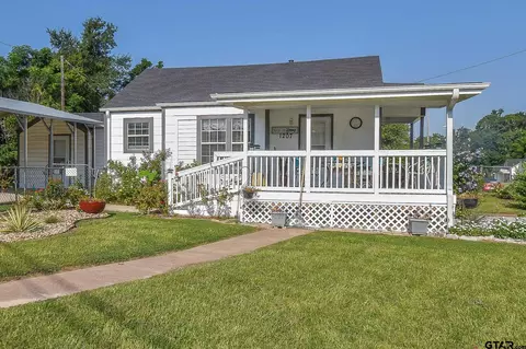 1207 Old Noonday Rd, Tyler, TX 75701