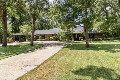 1108 S Williams Ave, Mount Pleasant, TX 75455