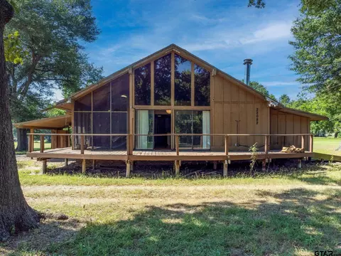 22082 Blue Water Rd, Chandler, TX 75758