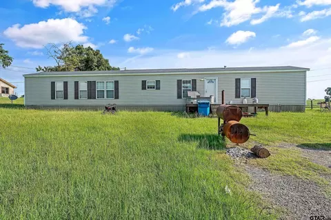 440 Stallings Dr, Jacksonville, TX 75766