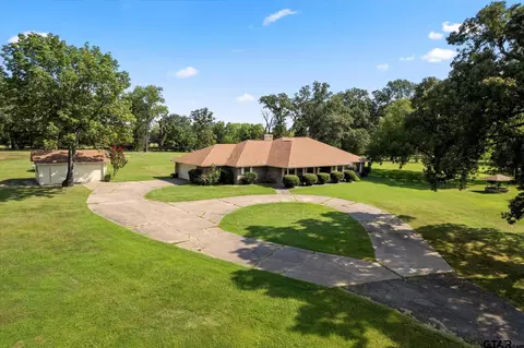 957 Nevills Rd, Mount Pleasant, TX 75455
