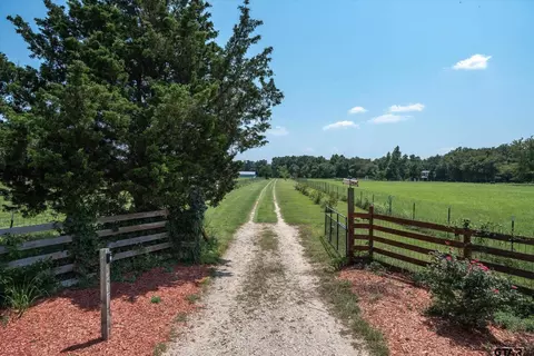 3111 Vz County Road 4923, Ben Wheeler, TX 75754