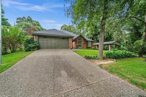 17557 Dupree Dr, Flint, TX 75762
