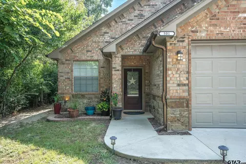 501 N Boyd, Lindale, TX 75771