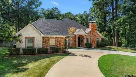 9136 Chisholm Trl, Tyler, TX 75703