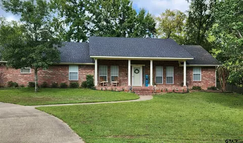 605 Quail Dr, Gilmer, TX 75645