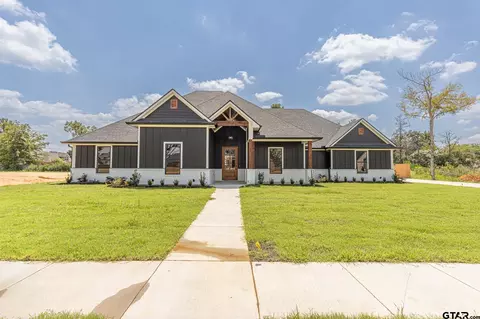 12302 Harlon St, Flint, TX 75762