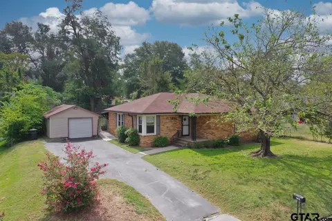 1909 Baker Dr, Tyler, TX 75702