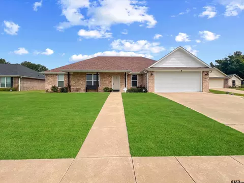 704 Jaxon Dr, Whitehouse, TX 75791