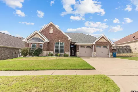 708 White Bear Trl, Lindale, TX 75771