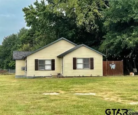 1405 Franklin St, Daingerfield, TX 75638