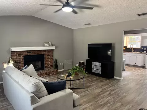 3711 Pratt Dr, Longview, TX 75604 photo 3