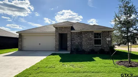 1107 River Oaks Ln, Chandler, TX 75758