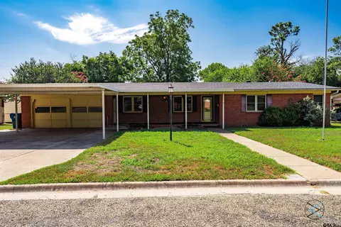 611 Laurel Rd, Athens, TX 75751